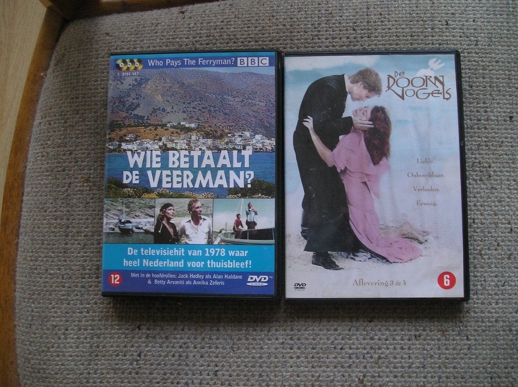 2 DVD'S  - Wie betaalt de Veerman + De Doornvogels, Vanaf 12 jaar, Ophalen of Verzenden, Gebruikt, Drama