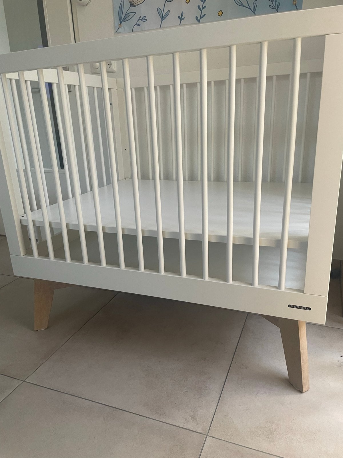 Kidsmill Sixties Box Wit Mat / Naturel - Stijlvolle Box, Kinderen en Baby's, Boxen, Ophalen, Zo goed als nieuw, Rechthoekig, In hoogte verstelbaar