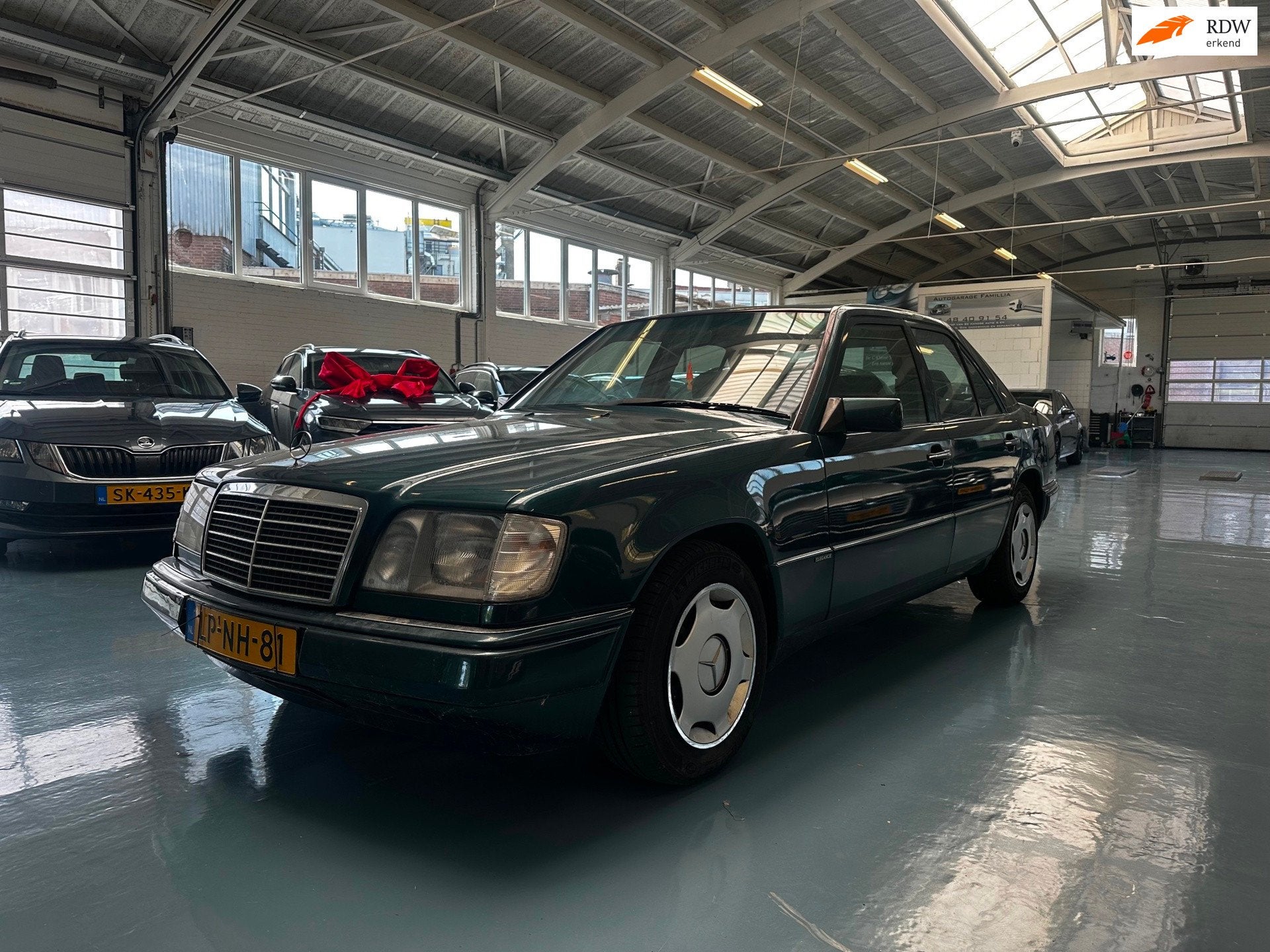 Mercedes-Benz E-klasse 250 D, 745 kg, Achterwielaandrijving, Gebruikt, 2497 cc