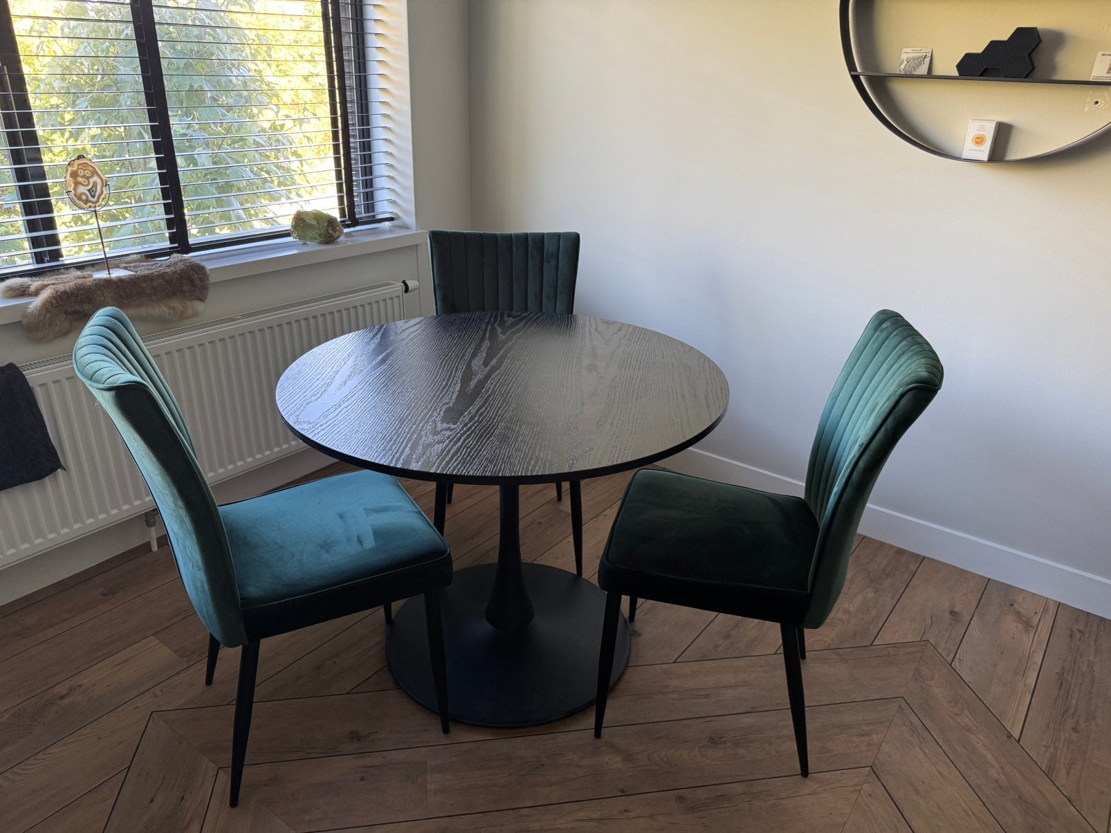 Ronde zwarte tafel 1 meter doorsnede, Ophalen, Rond, Zo goed als nieuw, Vier personen