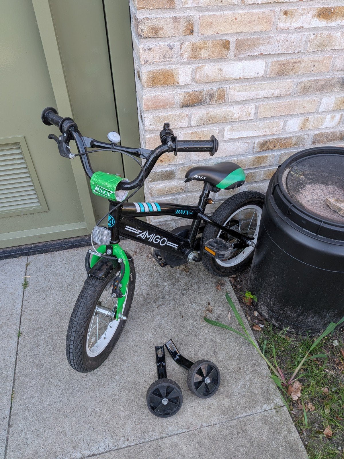 Kinderfiets Amigo BMX 14 inch met zijwieltjes, Ophalen, Zijwieltjes, Gebruikt, Velgrem