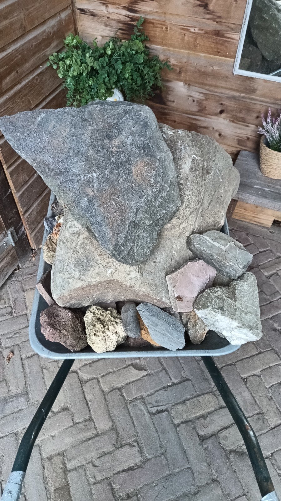 Natuurstenen voor waterpartij, vijver, rotstuin met spuitgat, Ophalen
