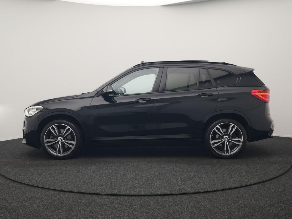 BMW X1 xDrive20i M Sport 192pk Dealer O.H. | Panodak | Adapt, Auto's, 1998 cc, Gebruikt, 2000 kg, Alcantara