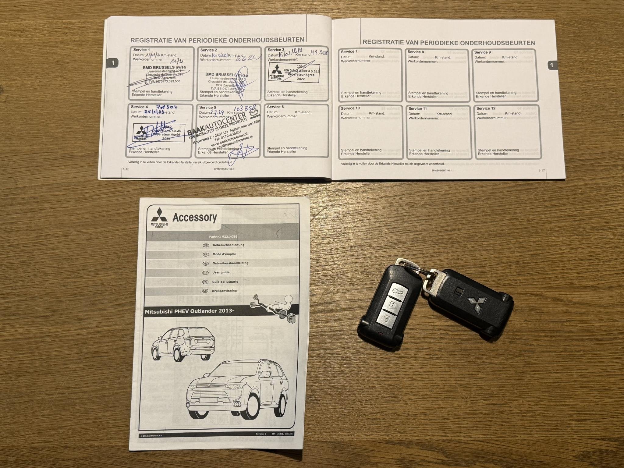 Mitsubishi Outlander 2.4 PHEV S-Edition 4WD 2019 | Navigatie, Automaat, Euro 6, 4 cilinders, 120 €/maand