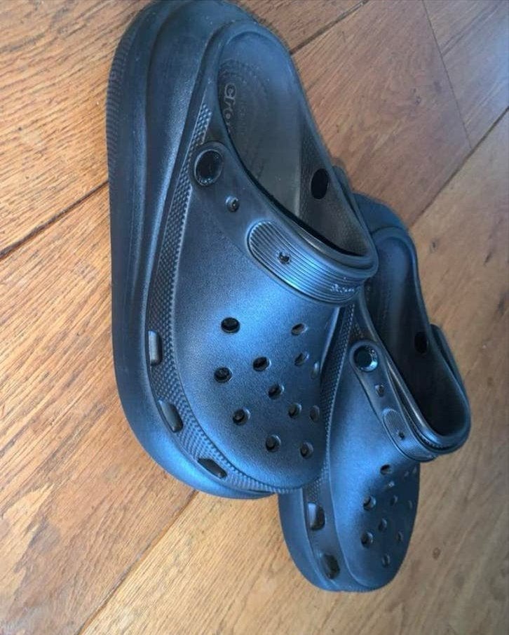 Zwarte Crocs Klompen - Maat 38 (W8/M6), Ophalen of Verzenden, Zo goed als nieuw, Zwart, Slippers