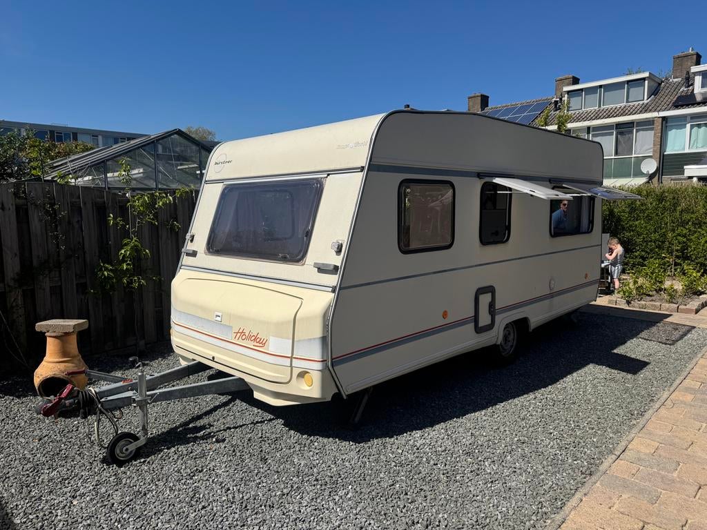 Burstner Holiday 1992 - Leuke caravan met vastbed, Vast bed, 750 - 1000 kg, Particulier, Bürstner