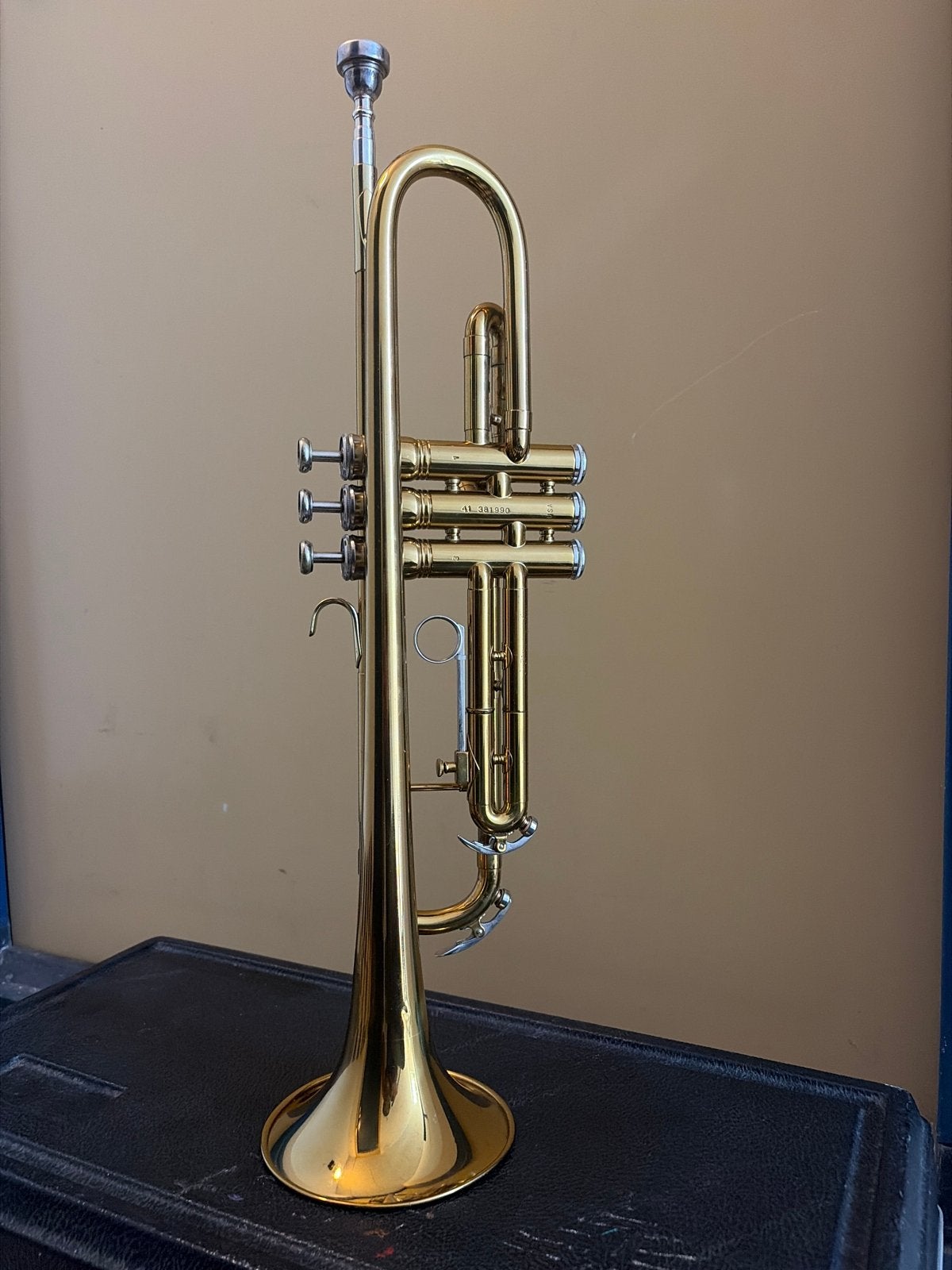 King U.S.A Tempo 600 trompet in zeer goede staat, Muziek en Instrumenten, Blaasinstrumenten | Trompetten, Ophalen, Zo goed als nieuw