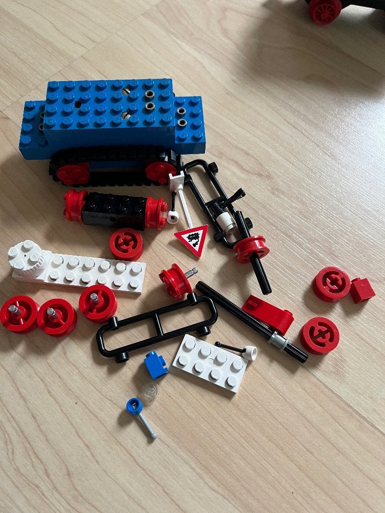 4.5 volt LEGO motor met losse accessoires, Ophalen of Verzenden, Gebruikt, Lego