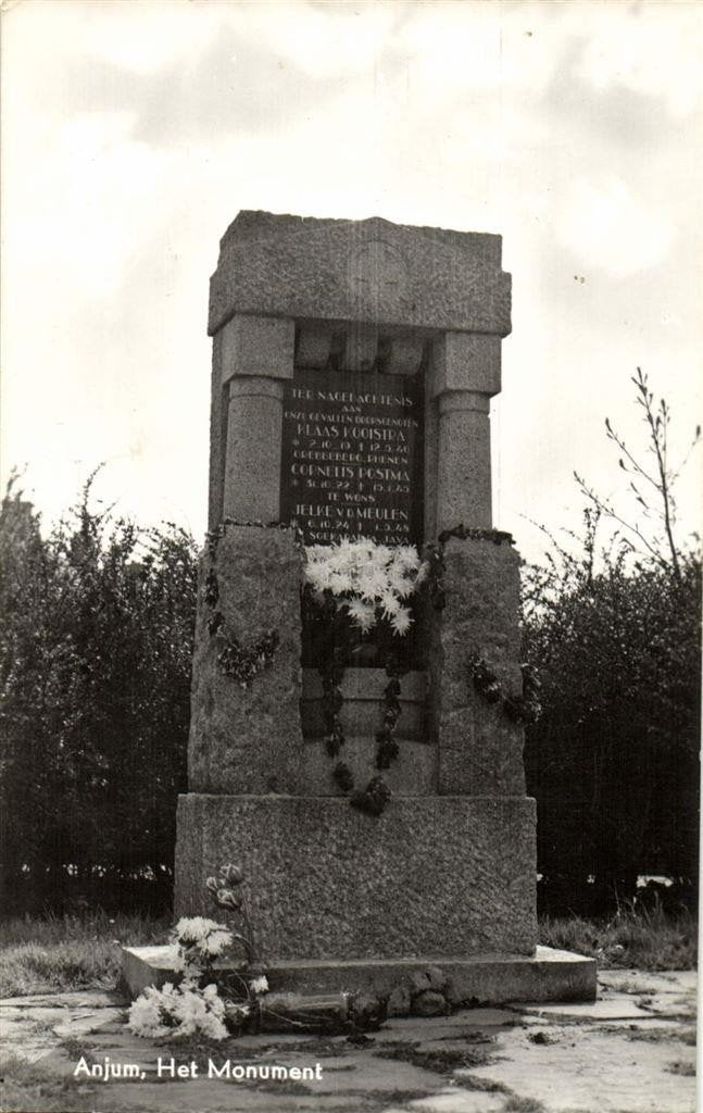 Anjum, Het Monument - ongelopen, Ophalen of Verzenden, 1940 tot 1960, Ongelopen, Friesland