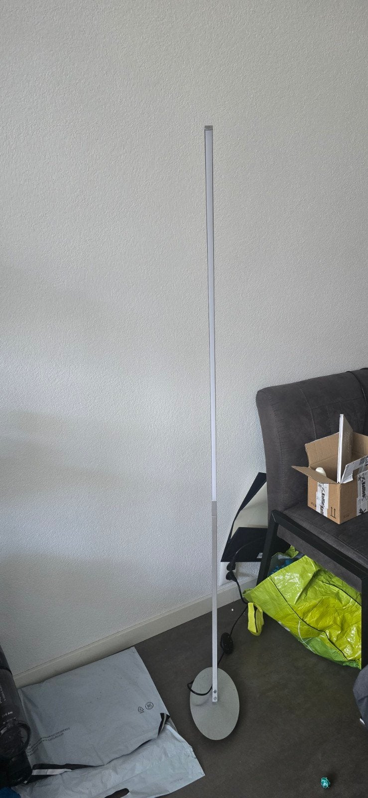 3 stuks moderne LED vloerlampen - Zilver, Huis en Inrichting, Lampen | Vloerlampen, Ophalen, Gebruikt, Overige fittingen, Metaal