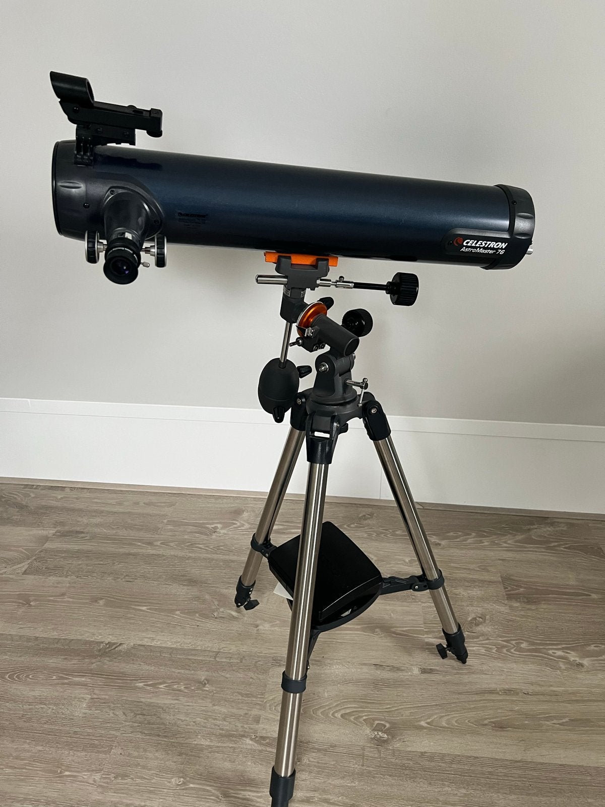 Celestron AstroMaster 70 EQ Refractor Telescoop met Statief, Audio, Tv en Foto, Optische apparatuur | Telescopen, Ophalen, Lenzentelescoop (refractor)