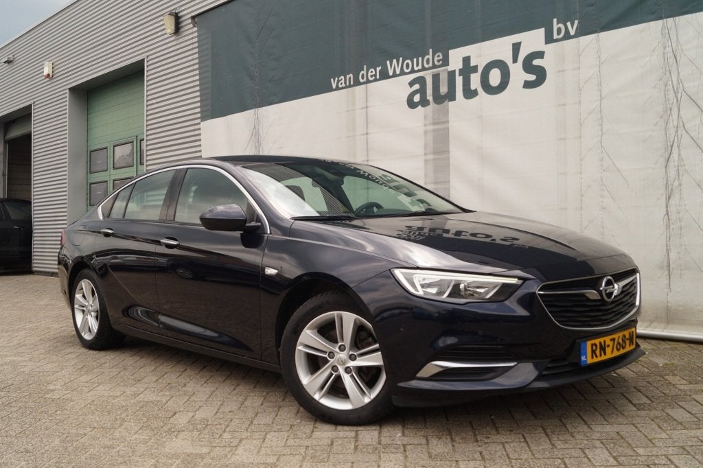 Opel Insignia 1.6 CDTI 110pk Business Executive -ECC-PDC-NAV, Voorwielaandrijving, Stof, Gebruikt, Euro 6