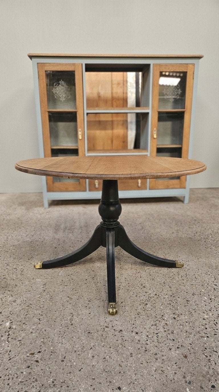 Mooie eiken wijntafel met koperen leeuwenpootjes, Minder dan 55 cm, Rond, Zo goed als nieuw, Klassiek landelijk
