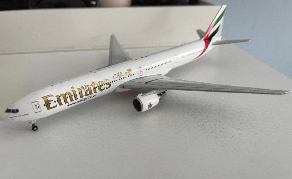 Emirates vliegtuig schaalmodel - goede conditie, Overige merken, Gebruikt, Ophalen of Verzenden, Groter dan 1:72