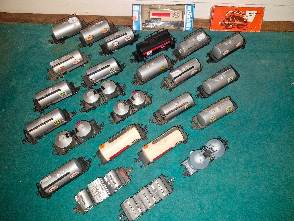 Märklin H0 – Partij tankwagons – 32 stuks, Hobby en Vrije tijd, Modeltreinen | H0, Wisselstroom, Gebruikt, Wagon, Ophalen of Verzenden