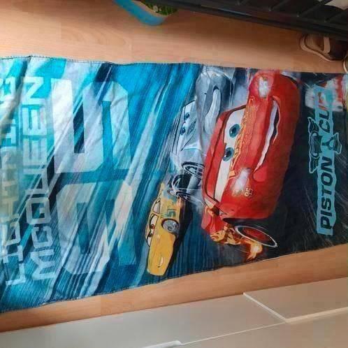 Handdoek/ badlaken vars auto, Verzenden, Zo goed als nieuw, Jongen of Meisje, Zwem-accessoire