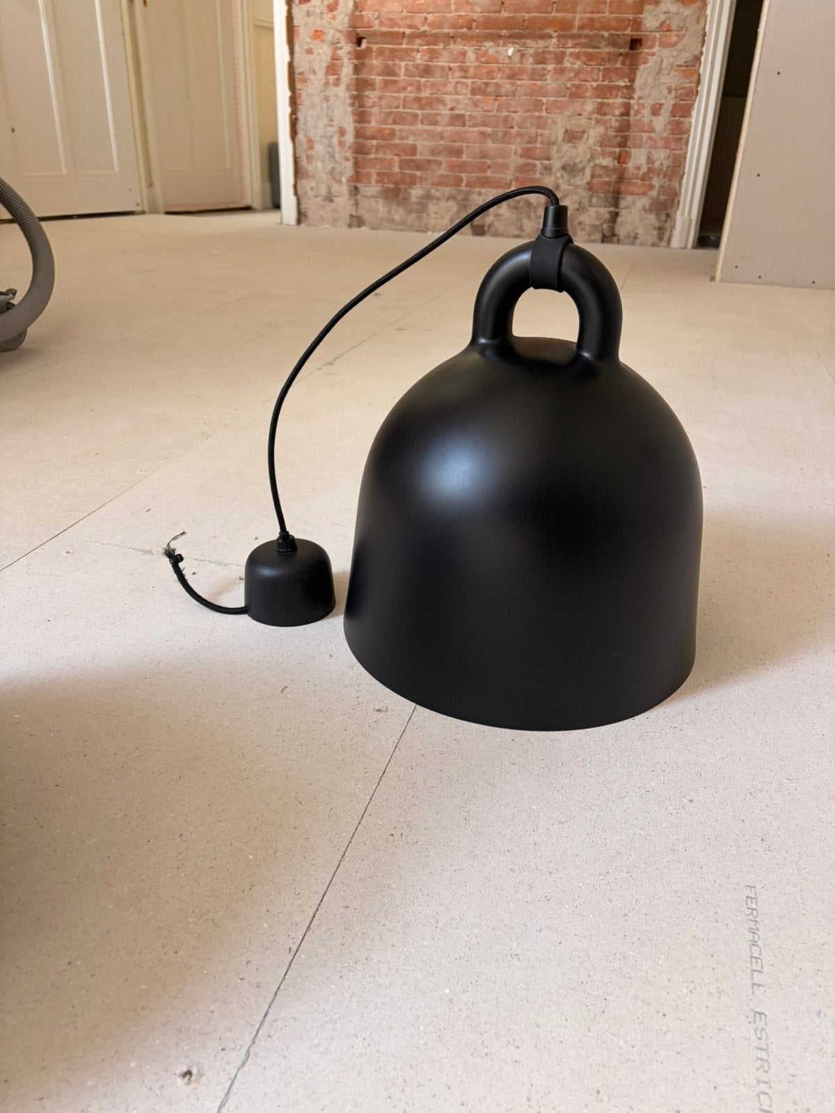 Normann Copenhagen bell lamp zwart (small), Ophalen, Zo goed als nieuw