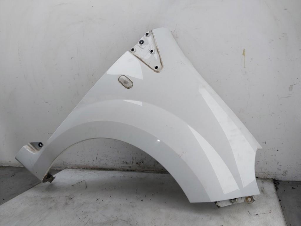 Spatbord Rechts Voor Renault Twingo II (CN) 2012 7701477874, Gebruikt, Renault Deutschland AG, Dialog.deutschland@renault.de, Peter-Huppertz-Straße 5, Köln 51063, , Duitsland