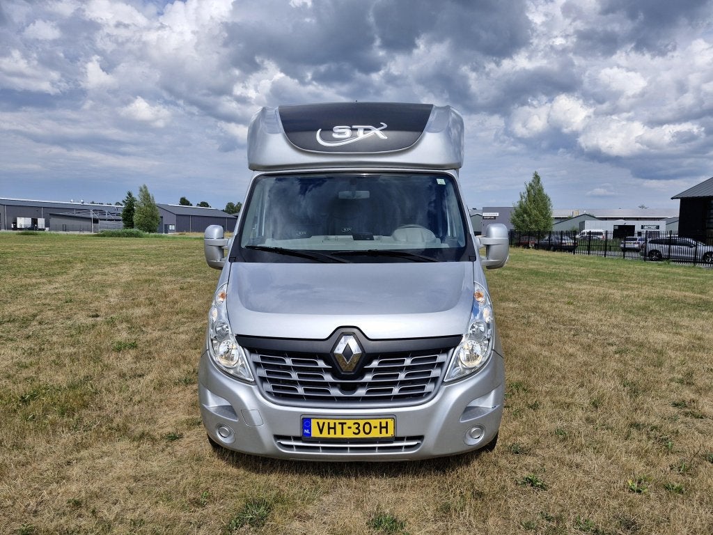 Foto 3 van Renault Master STX hengstuitvoering 2017 automaat vernieuwd!