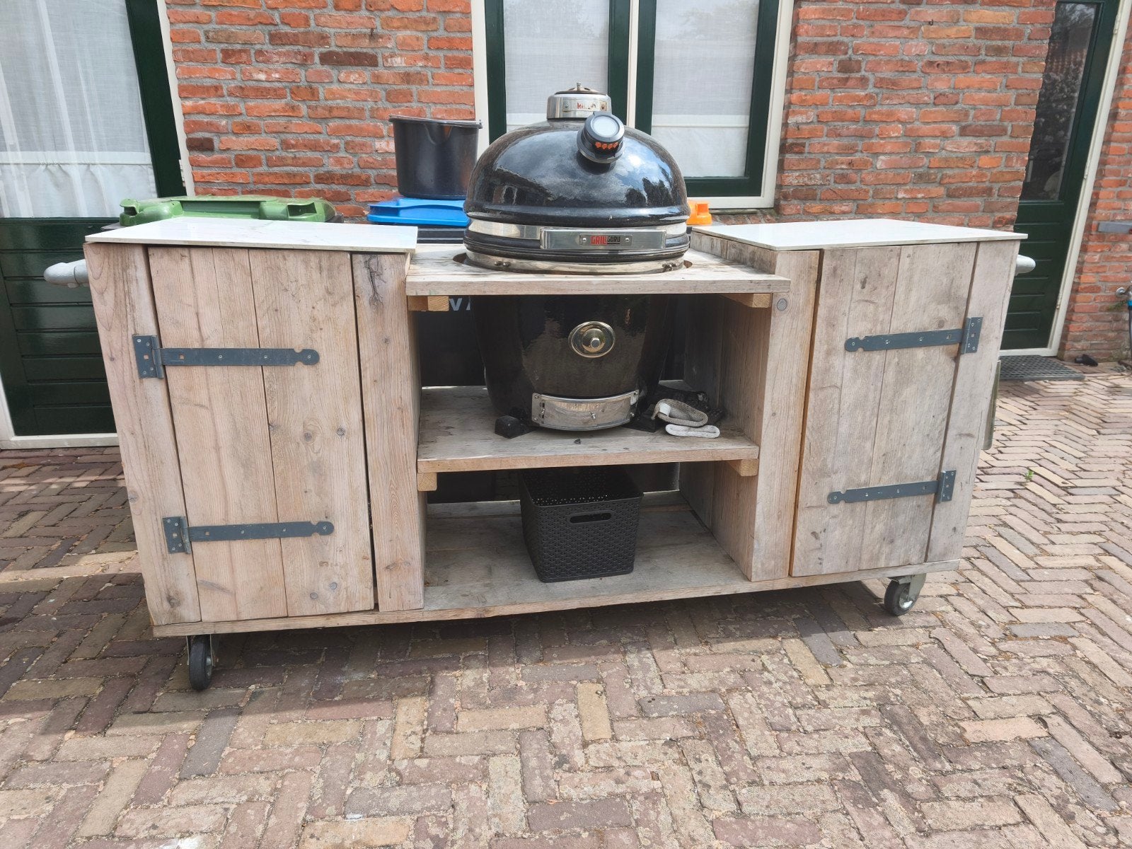 Buitenkeuken van hout (exclusief BBQ), Ophalen, Gebruikt, Vrijstaand