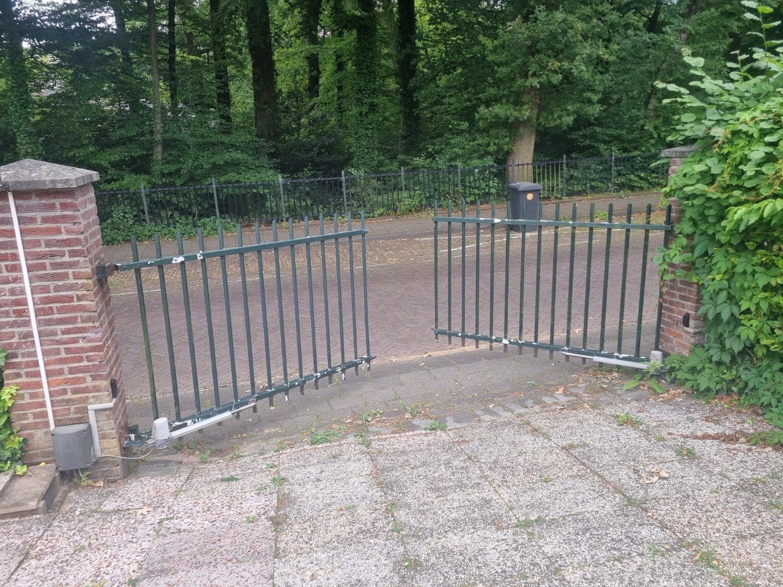 Elektrische tuinpoort, Tuin en Terras, Ophalen, Gebruikt, IJzer
