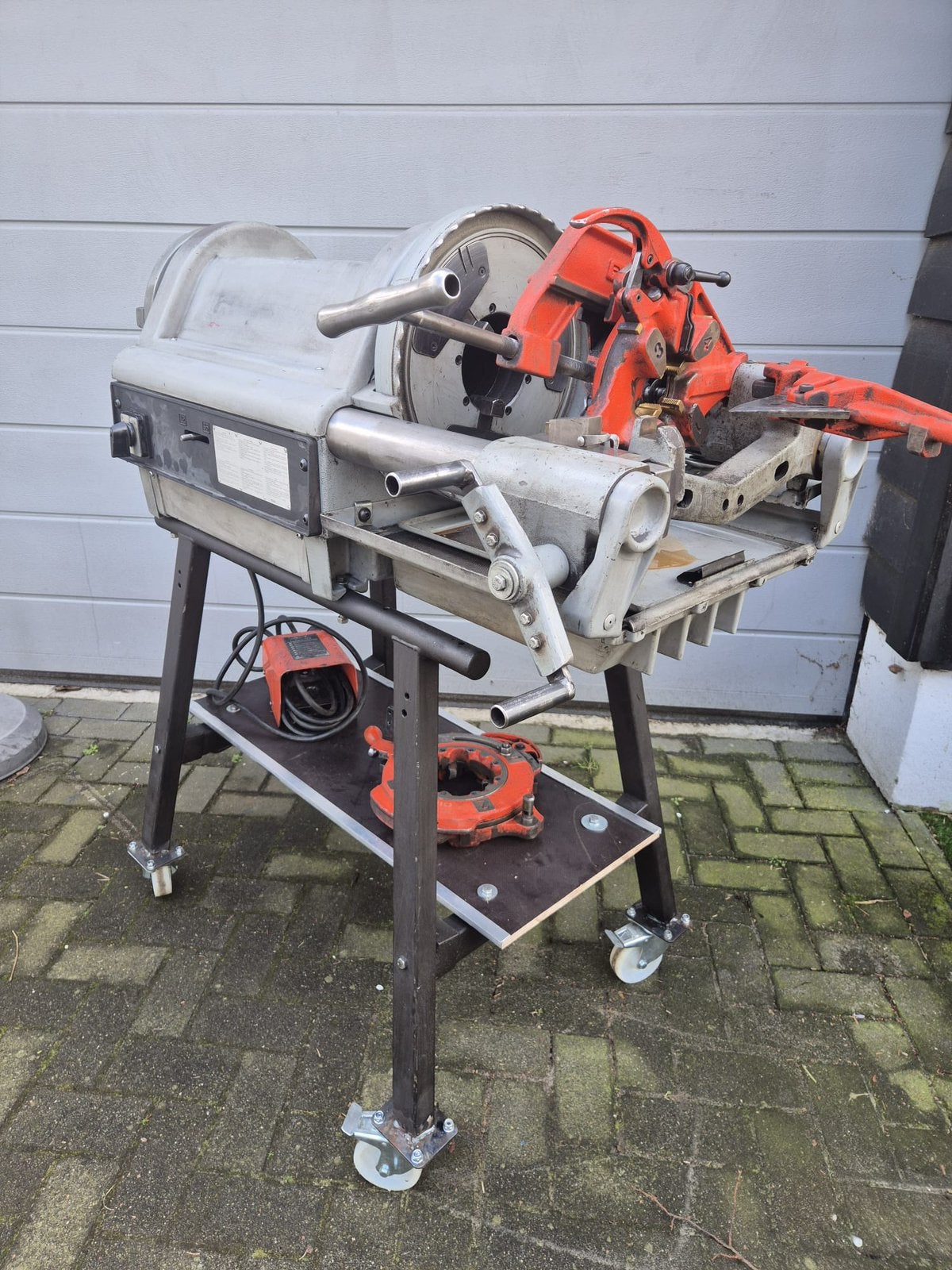 Ridgid 1224 draadsnijmachine 1/4 tot 4 duim, Ophalen, Gebruikt