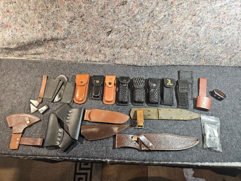 Diverse zakmes etuis, bijldragers en schedes, Verzamelen, Ophalen of Verzenden, Nieuw