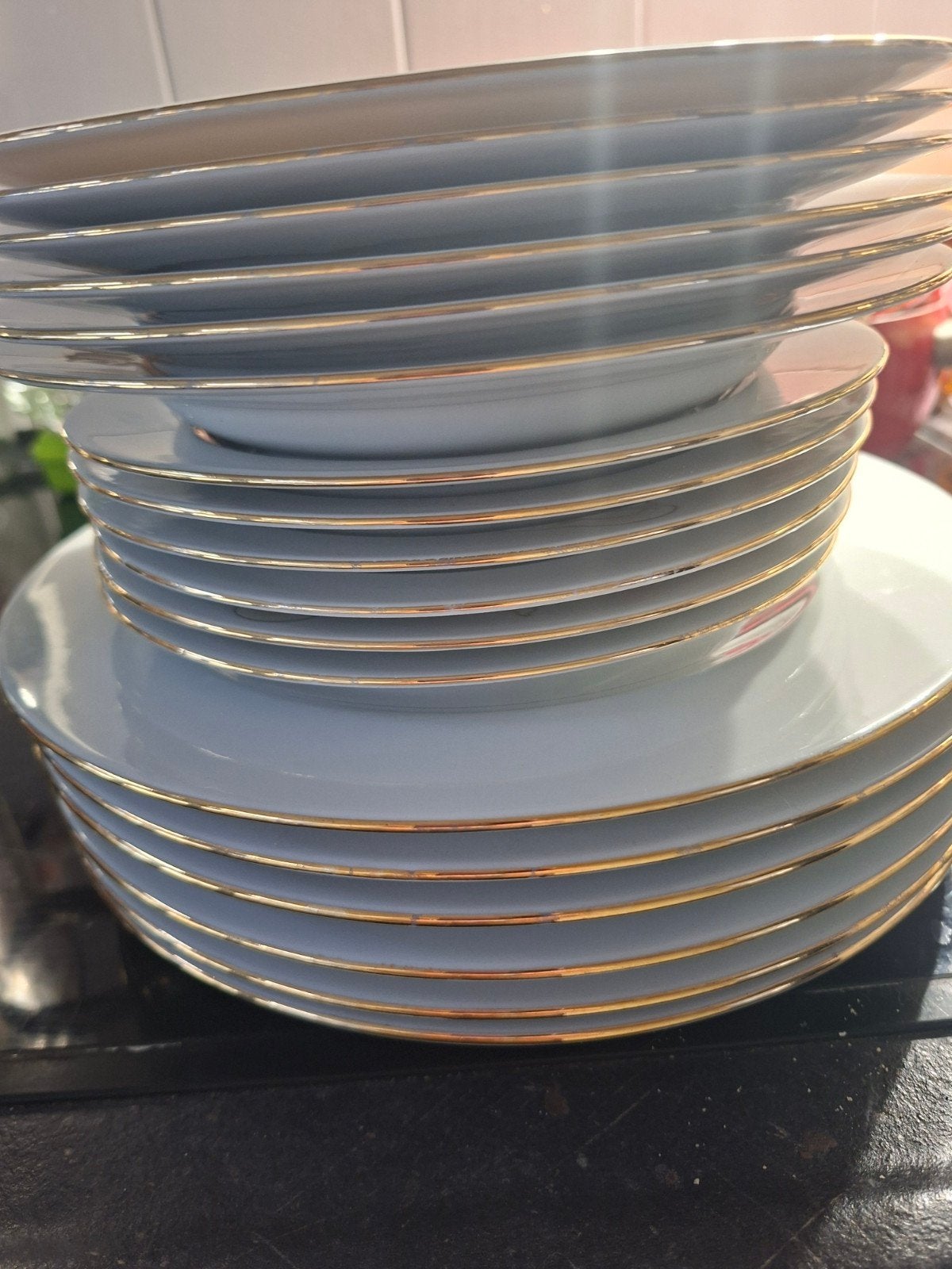 Mooie set Apulum Fine Porcelain borden met gouden rand, Ophalen, Overige merken, Klassiek, Zo goed als nieuw