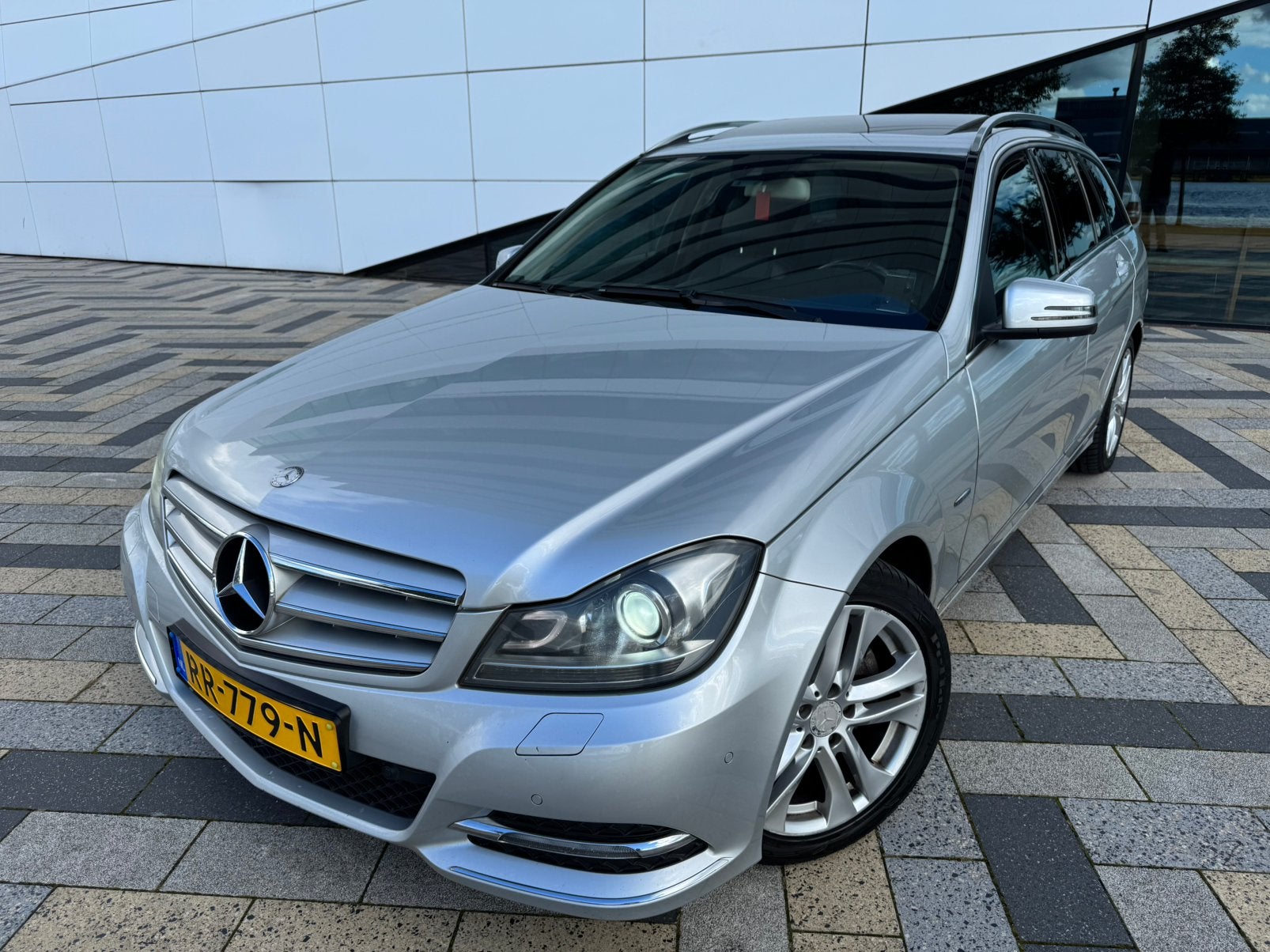 Mercedes-Benz C-Klasse C220cdi BE Estate Aut7 2012 Grijs, Automaat, Achterwielaandrijving, 1800 kg, Zwart