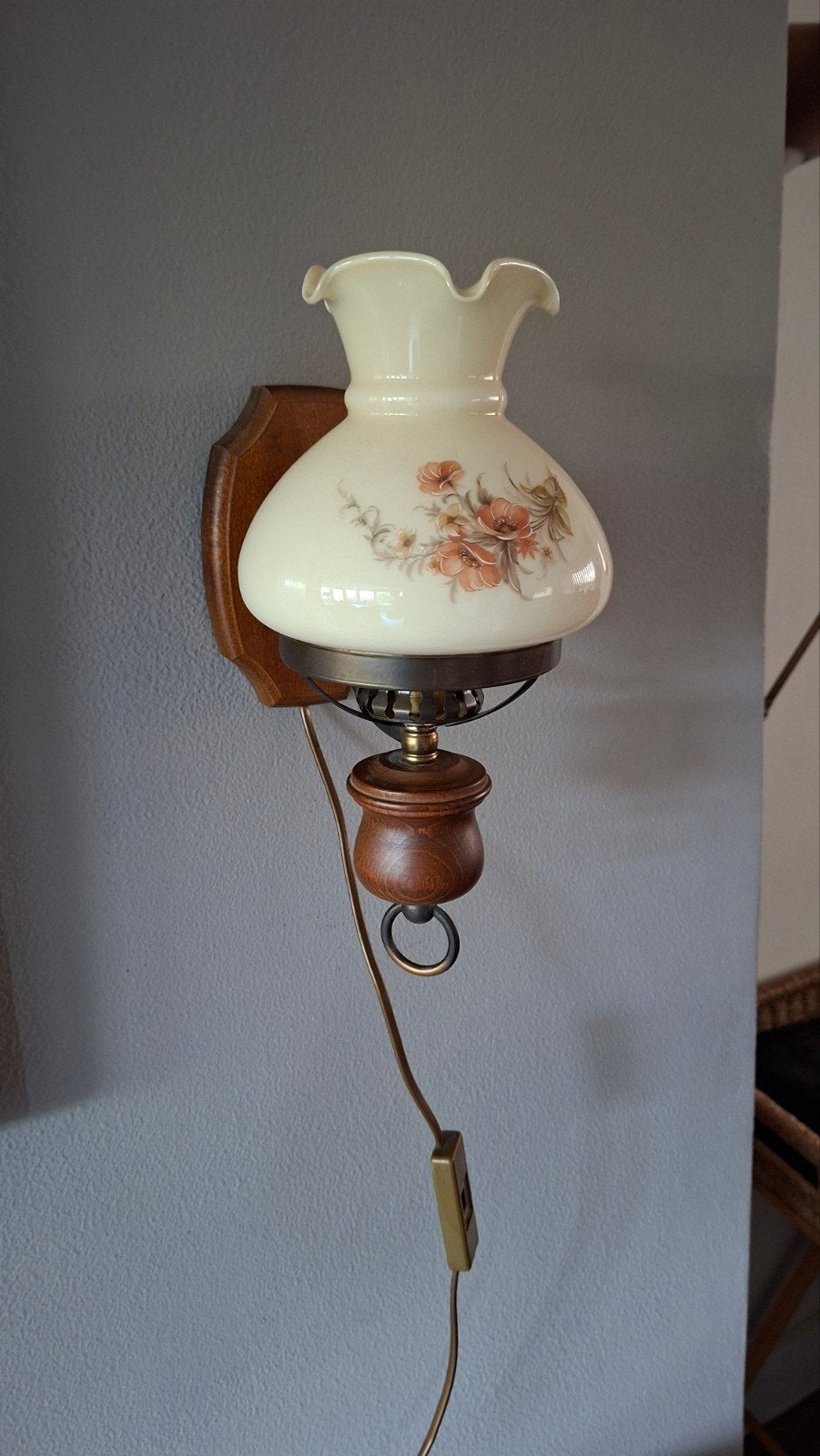 Sfeervolle Vintage Wandlamp / Olielamp model met Bloemenkap, Ophalen of Verzenden