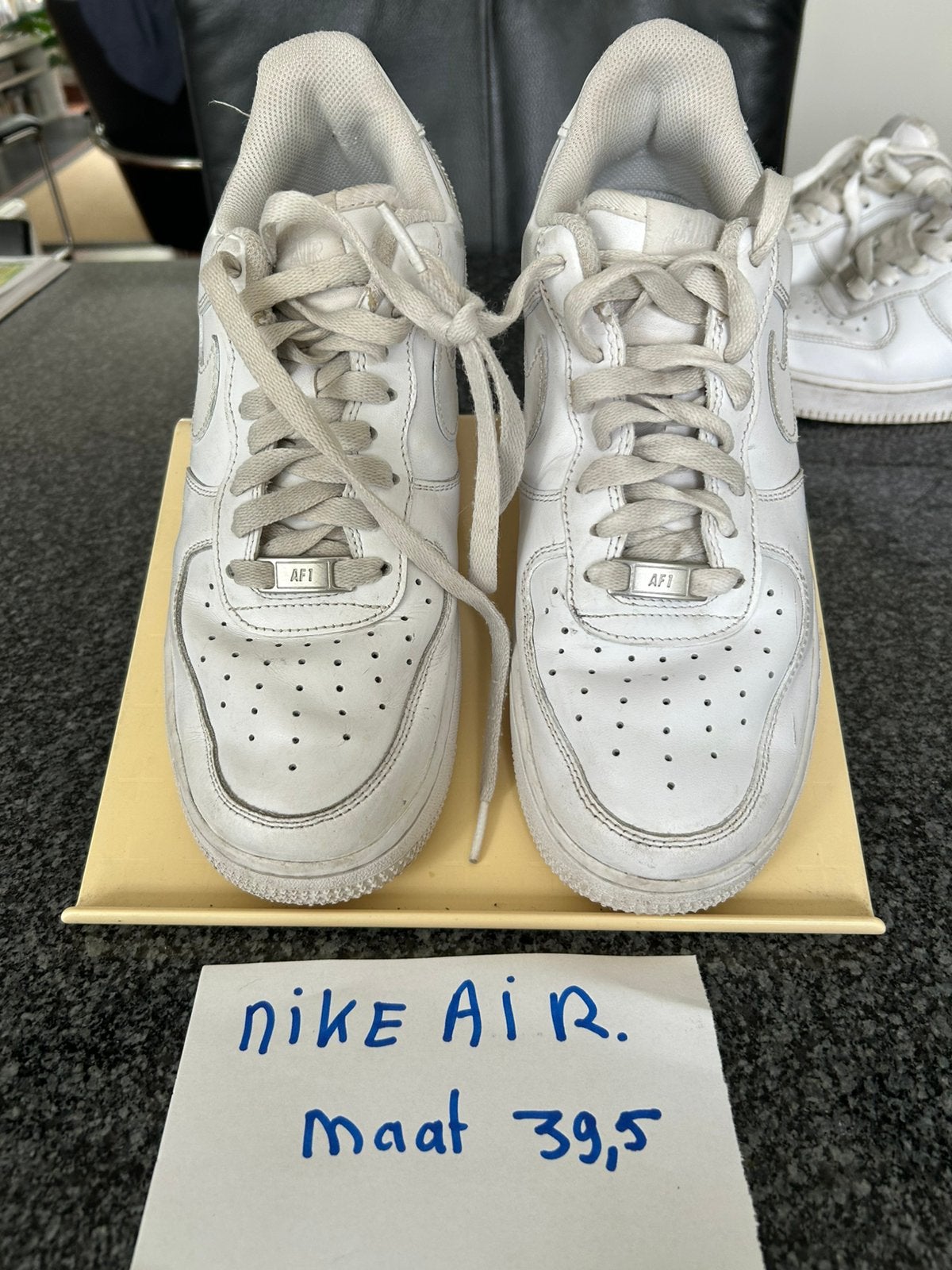 Nike Air schoenen maat 39,5, Ophalen of Verzenden, Zo goed als nieuw, Wit