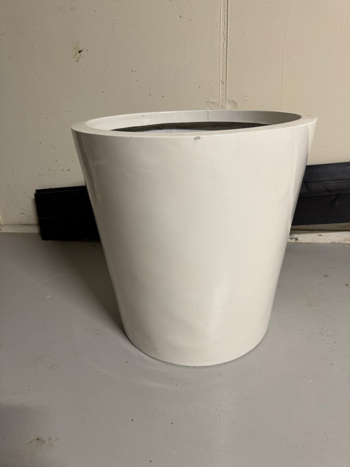 Witte bloempot/plantenbak - Gebruikt, Ophalen, Kunststof, Gebruikt, 40 cm of meer