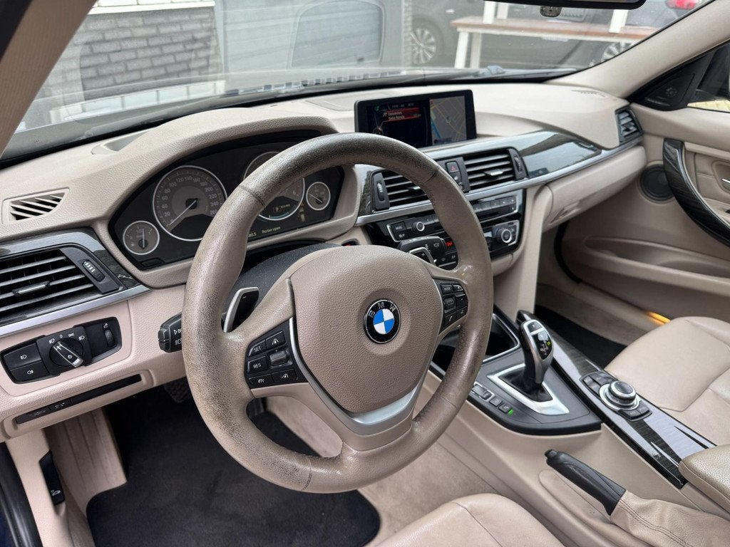 BMW 3-serie Touring 330d High Executive, Euro 5, 2993 cc, Leder, Diesel