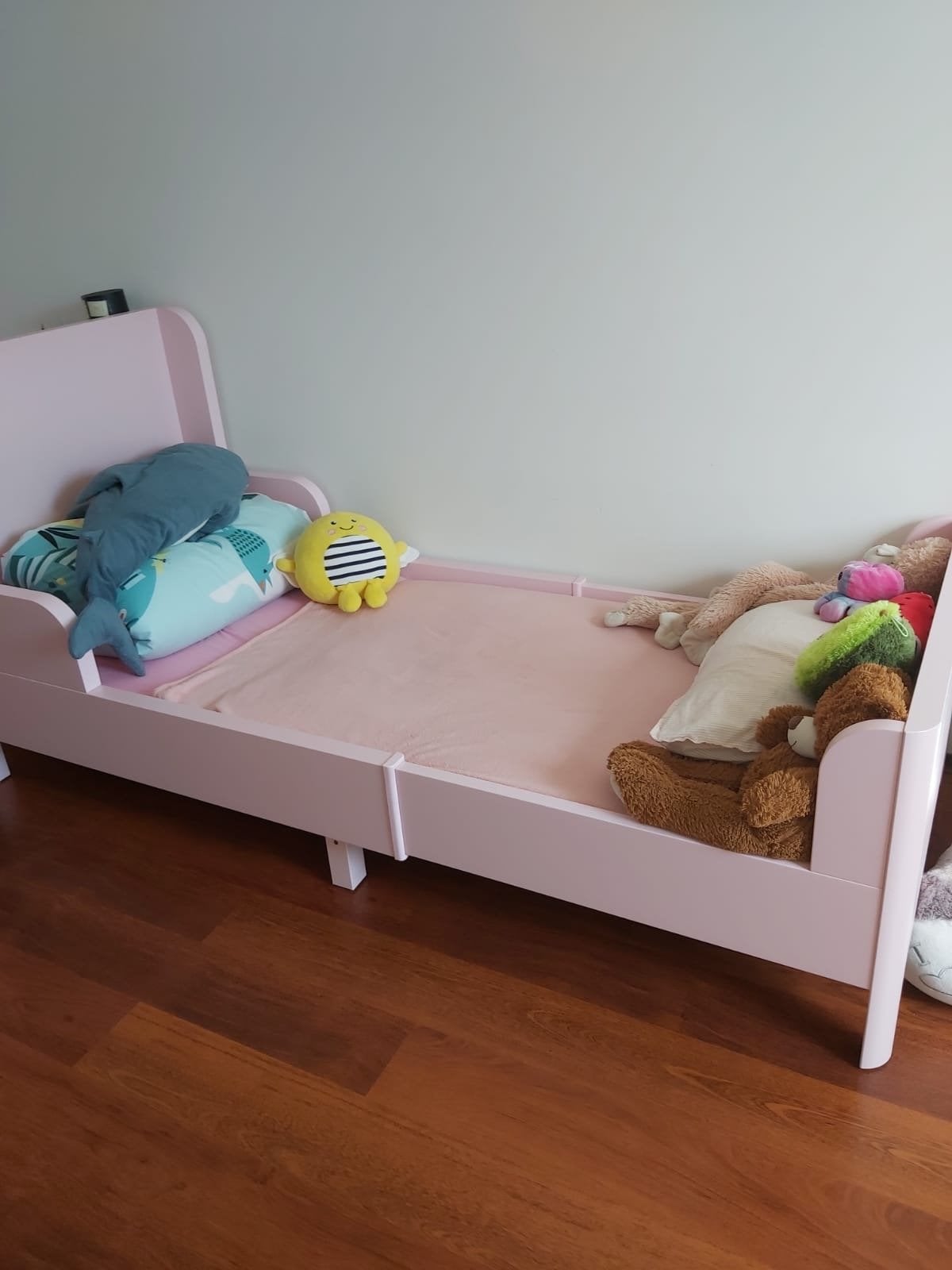 IKEA BUSUNGE meegroeibed roze kinder bed met matras, Verstelbaar, Ophalen of Verzenden, Zo goed als nieuw, 80 cm