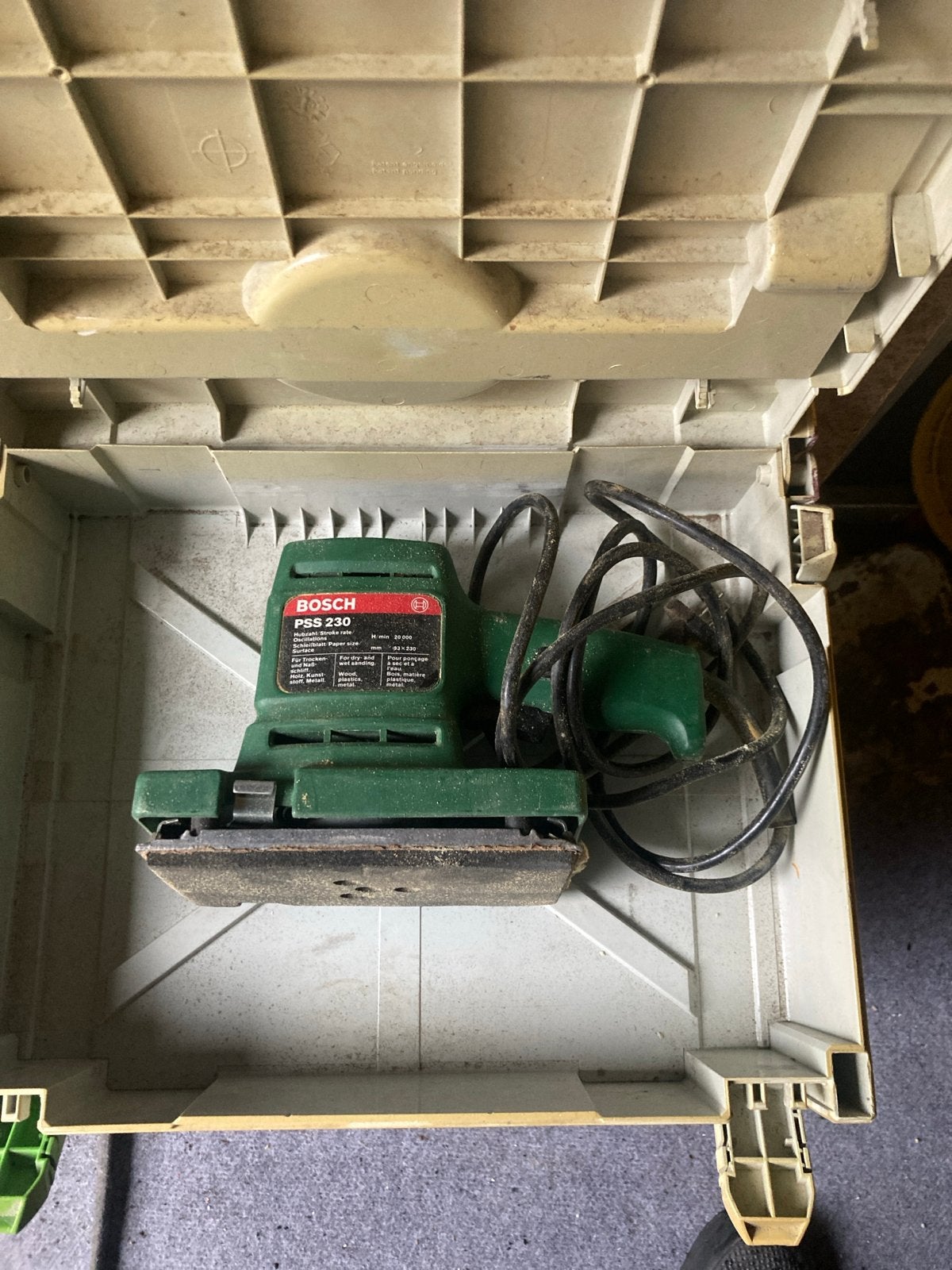 Bosch PSS 230 Vlakschuurmachine met koffer, Ophalen, Gebruikt, Minder dan 600 watt, Vlakschuurmachine