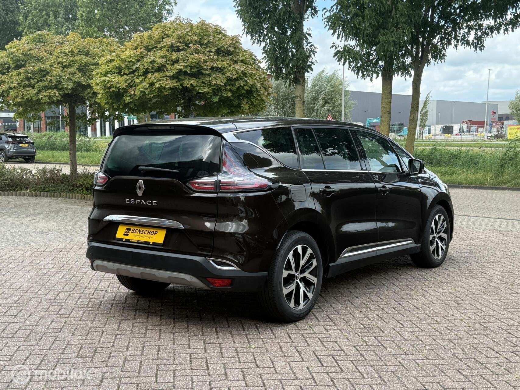 Renault Espace 1.8 TCe Elysée 7p. Panodak Navi Carplay Leer, Auto's, Beige, 4 cilinders, Bruin, 7 stoelen