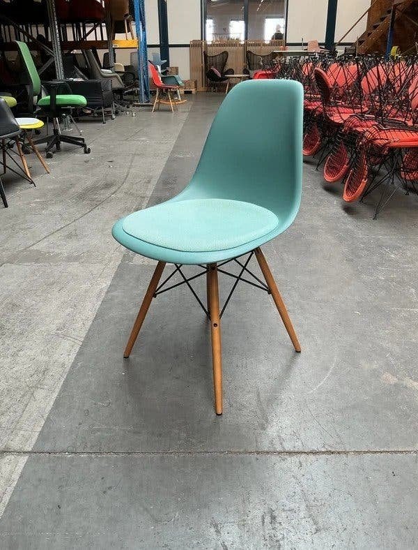 Vitra Eames Plastic Chair DSW Stoel | Groen |Stoffen Zitting, Huis en Inrichting, Gebruikt, Overige kleuren, -, Kunststof