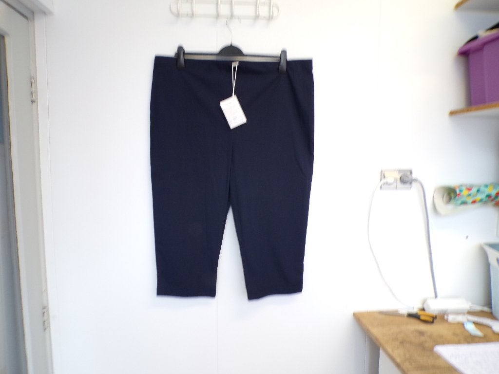 Donkerblauwe katoenen capri Orientique maat 52 nieuw!, Kleding | Dames, Grote Maten, Blauw, Nieuw, Orientique, Ophalen of Verzenden