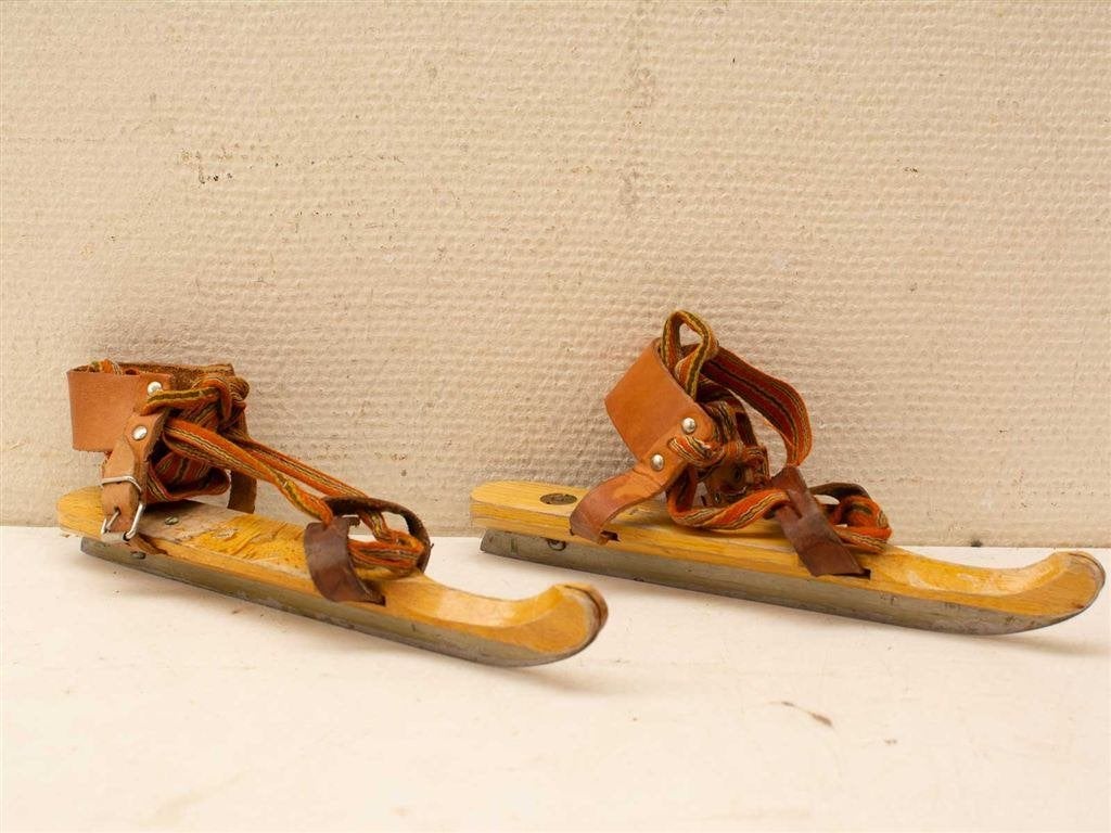 Vintage houtenhoutjes schaatsen 37430