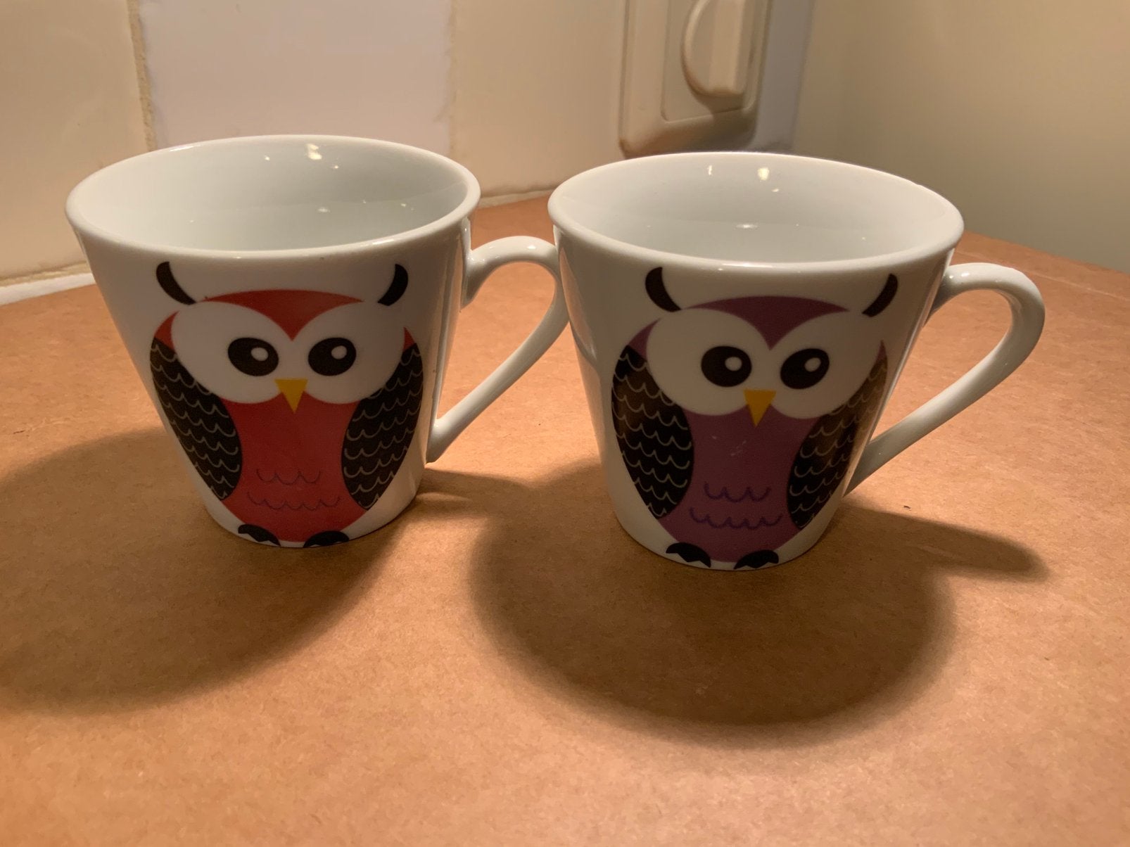 2 Uil Mokken - Koffie/Thee Kopjes, Ophalen of Verzenden, Steen/keramiek, Meerkleurig, Overige typen