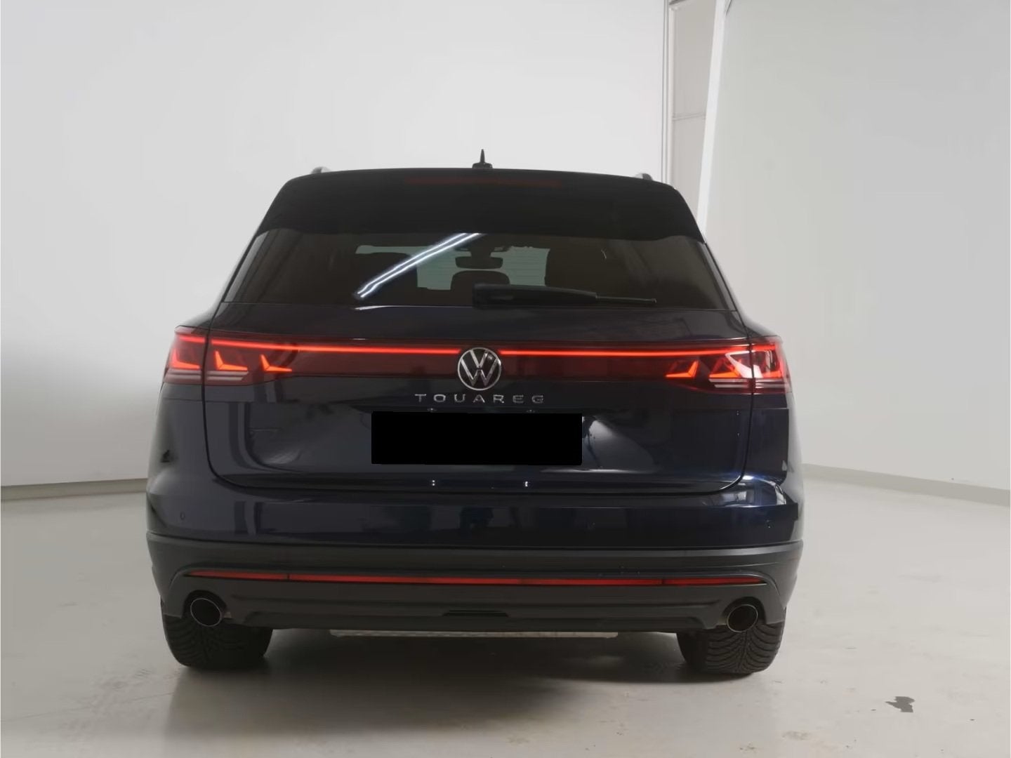 Volkswagen Touareg 3.0 TDI Grijs Kenteken ACC Luchtvering Co, Automaat, 15 km/l, Gebruikt, Zwart