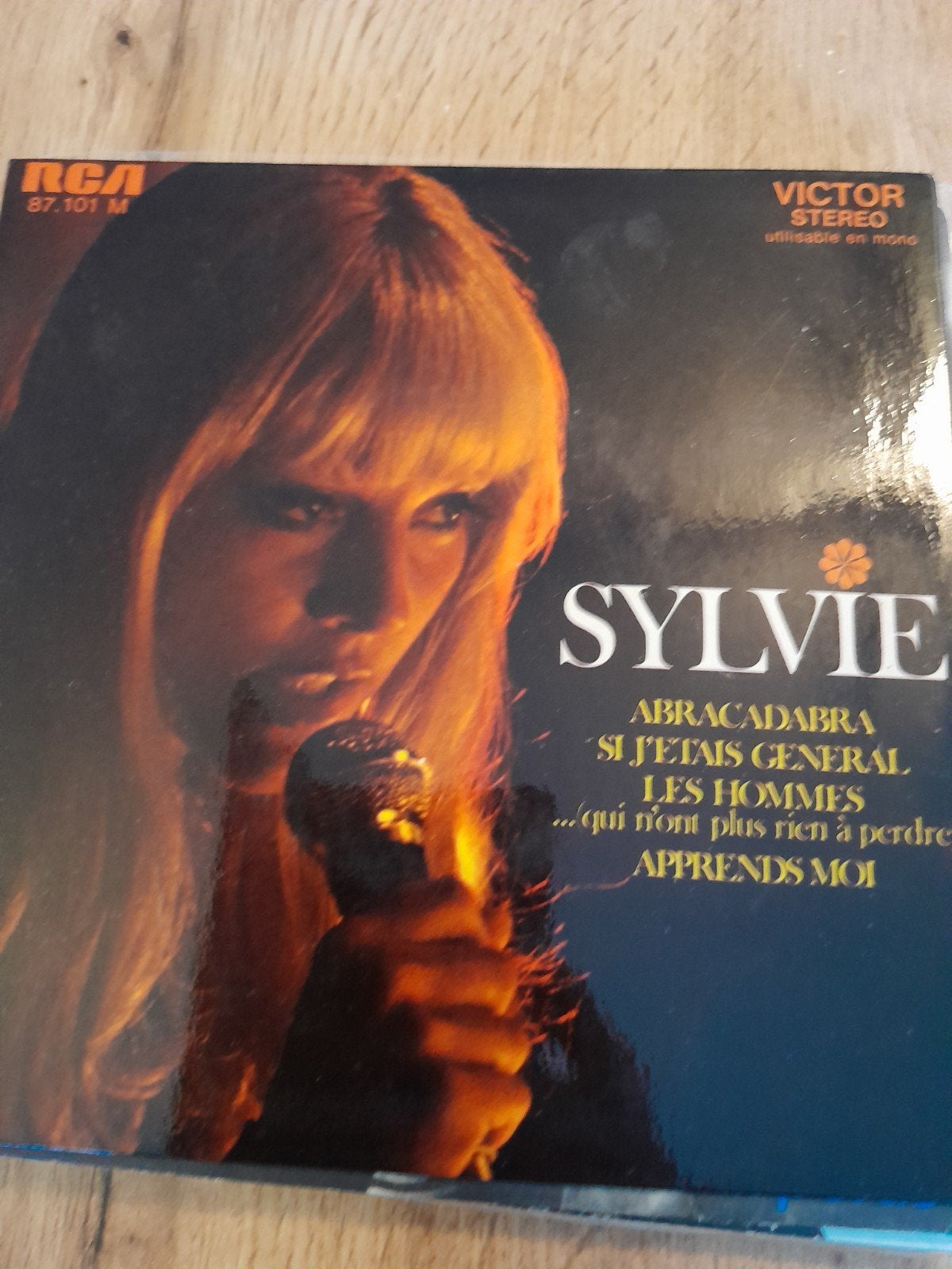 sylvie vartan  7 inch abracadabra, Ophalen of Verzenden, Zo goed als nieuw, Pop