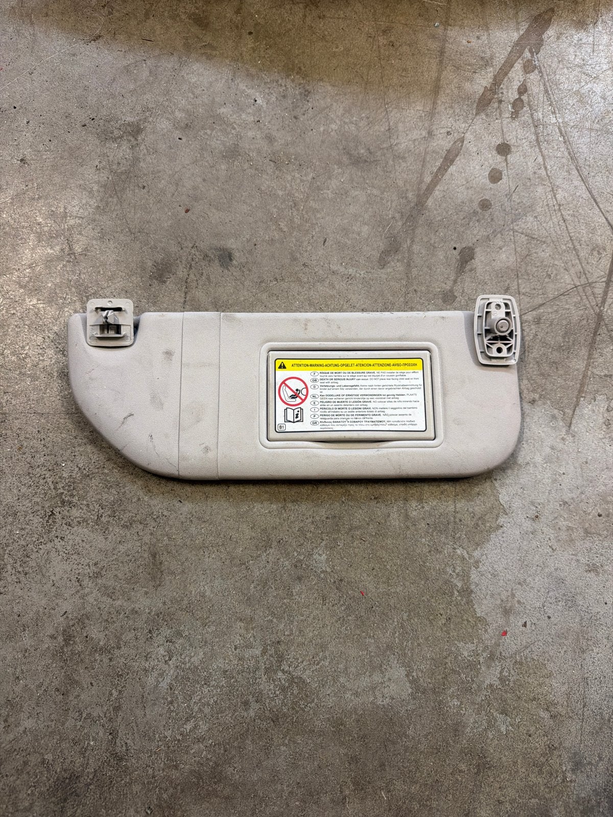 Zonnenklep bijrijderkant Aygo/C1/107, Ophalen, Gebruikt