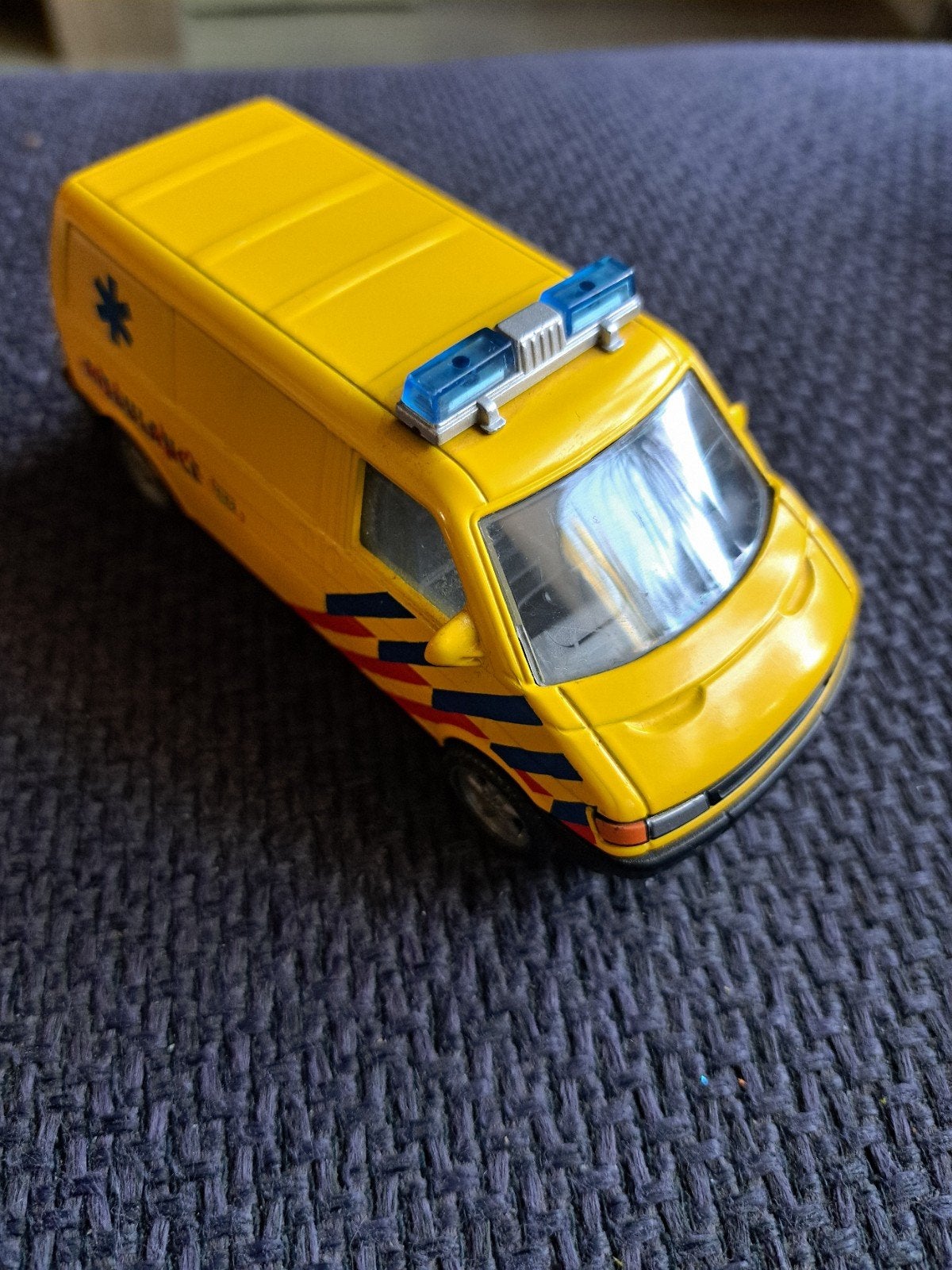 hongwell model vw t4 "ambulance", Overige merken, Gebruikt, Auto, Ophalen of Verzenden