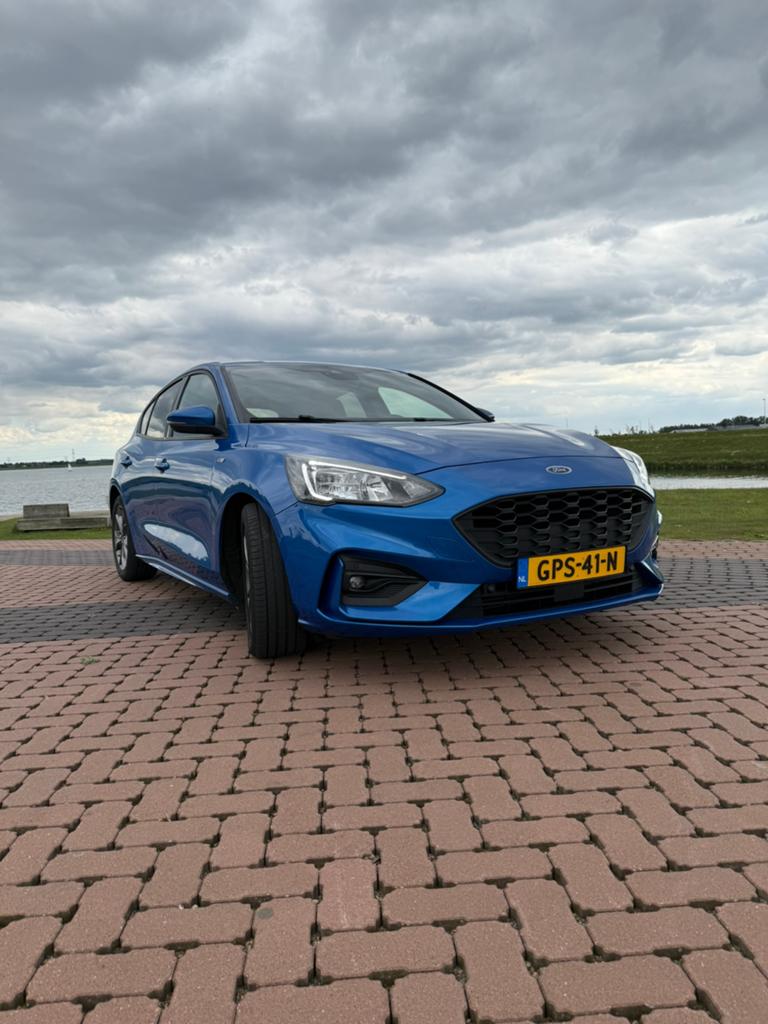 Ford Focus 1.0 Ecoboost Hybrid | ST-Line 125pk, Blauw, 123 pk, Handgeschakeld, 19 km/l
