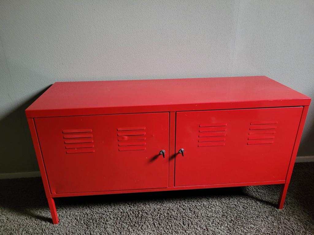 Rood IKEA kastje met 2 deuren, Ophalen, Gebruikt