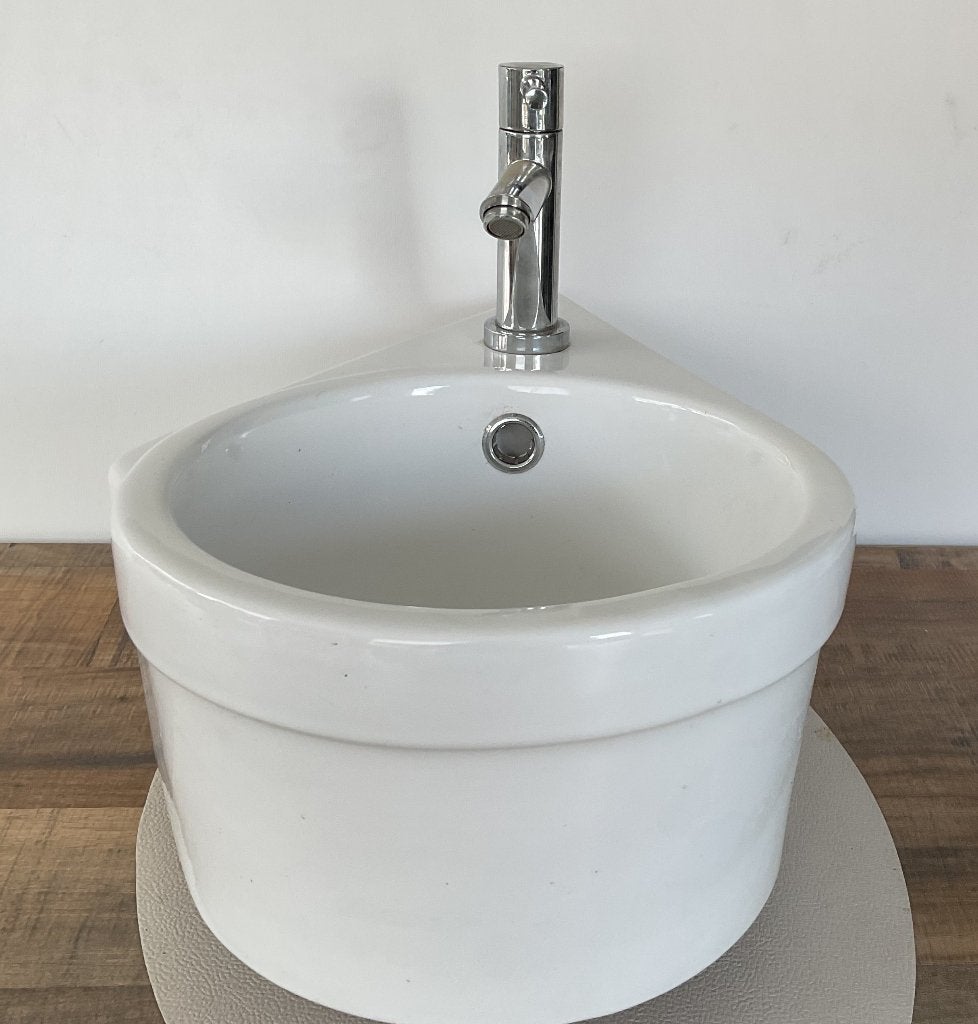 Nieuw - wasbakje met kraan - toilet - sanitair - hoekfontein, Doe-het-zelf en Verbouw, Sanitair, Ophalen, Nieuw, Wastafel