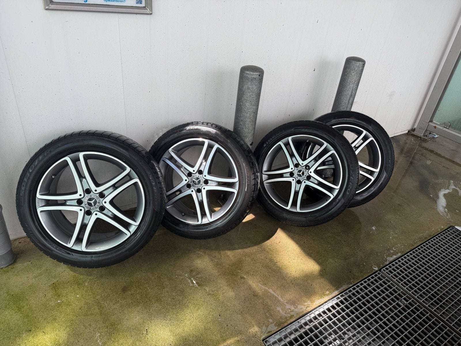 Originele Mercedes-Benz velgen 18 inch - Nieuwstaat, Auto-onderdelen, Ophalen, 18 inch, Velg(en), Nieuw