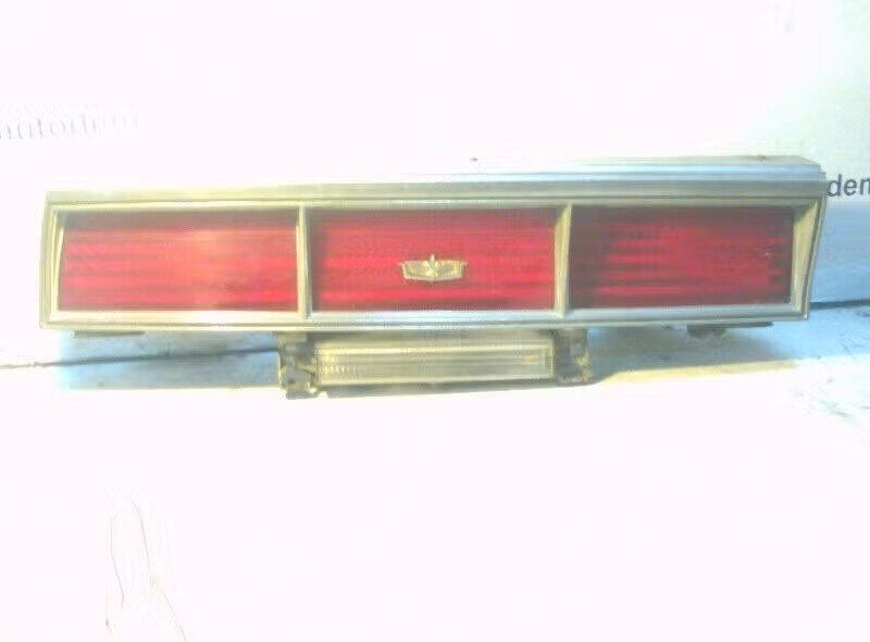 ACHTERLICHT LINKS Chevrolet USA Caprice (01-1970/09-1990), Gebruikt, Chevrolet, General Motors Germany GmbH, Eschersheimer Landstraße 14 60322 Frankfurt am Main, DE