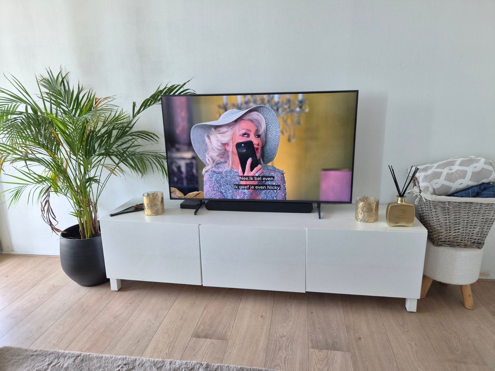 IKEA Besta TV meubel wit 180x42x38 cm, Huis en Inrichting, Kasten | Televisiemeubels, Ophalen, Gebruikt, 150 tot 200 cm, Minder dan 100 cm